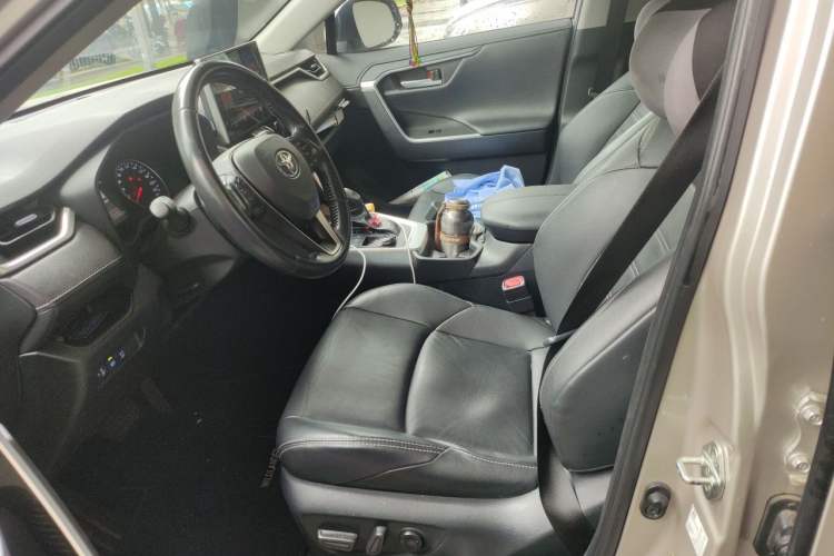 Used Toyota Wildlander 2022 2.0L CVT Two-Wheel Drive Luxury PLUS Edition Left Front Seat