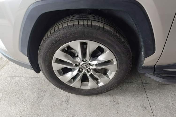 Used Toyota Wildlander 2022 2.0L CVT Two-Wheel Drive Luxury Edition Left Front Wheel Hub