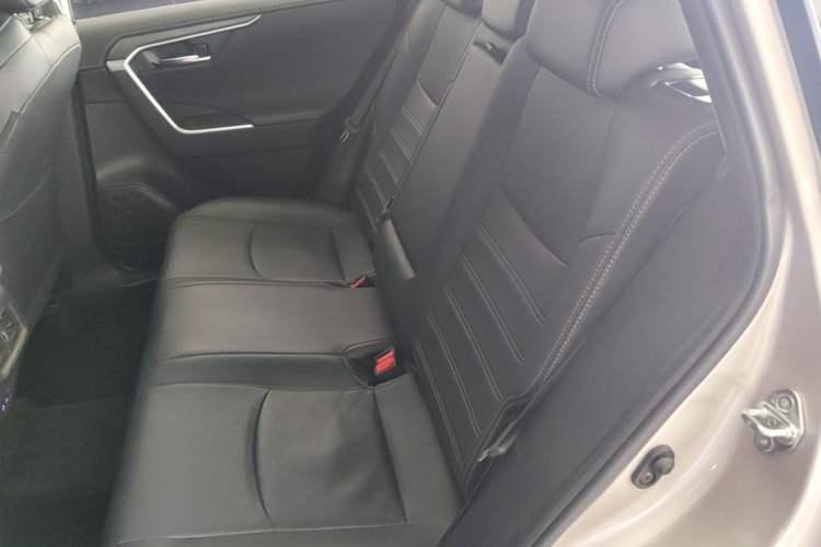 Used Toyota Wildlander 2022 2.0L CVT Four-Wheel Drive Luxury Edition Left Rear Seat