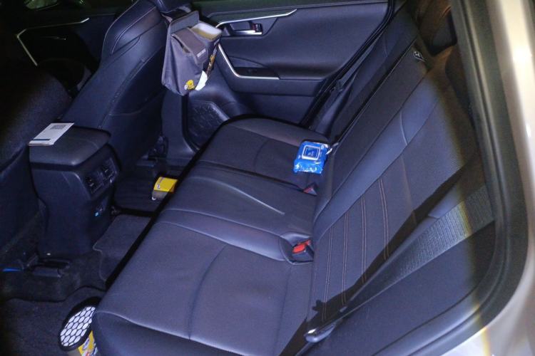Used Toyota Wildlander 2022 Dual-Engine 2.5L E-CVT Two-Wheel Drive Prestige Edition Left Rear Seat