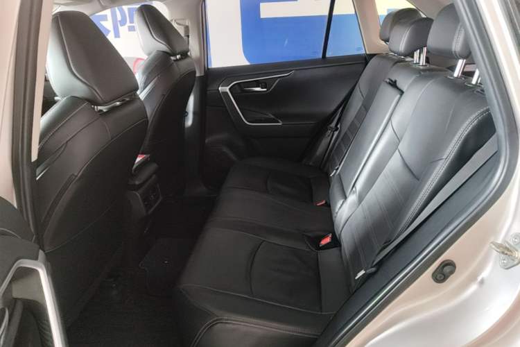 Used Toyota Wildlander 2022 2.0L CVT Two-Wheel Drive Luxury Edition Left Rear Seat