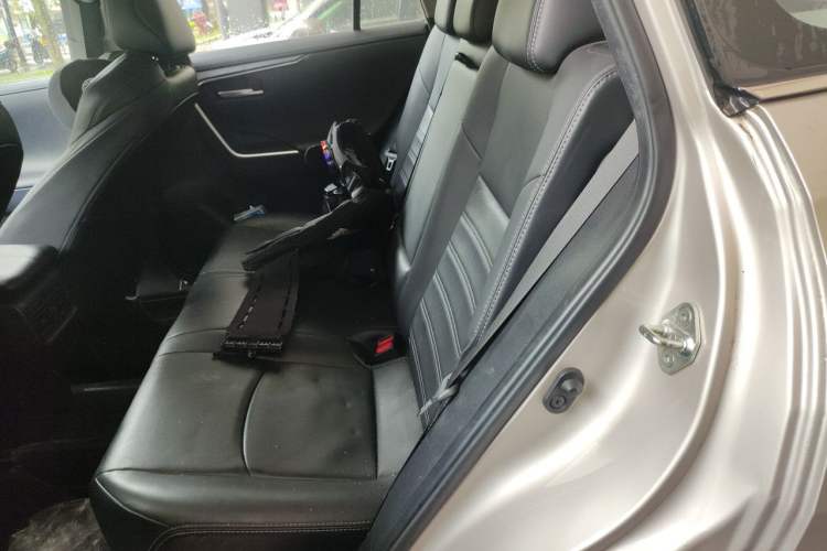 Used Toyota Wildlander 2022 2.0L CVT Two-Wheel Drive Luxury PLUS Edition Left Rear Seat