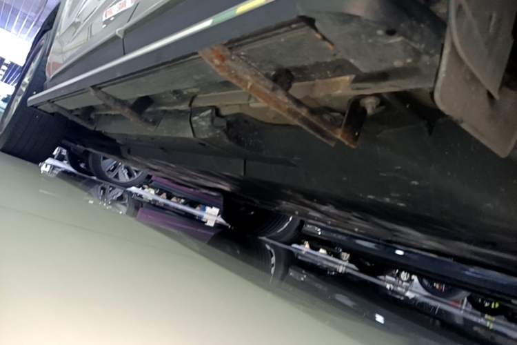 Used Toyota Wildlander 2022 2.0L CVT Two-Wheel Drive Luxury PLUS Edition Left Side Sill