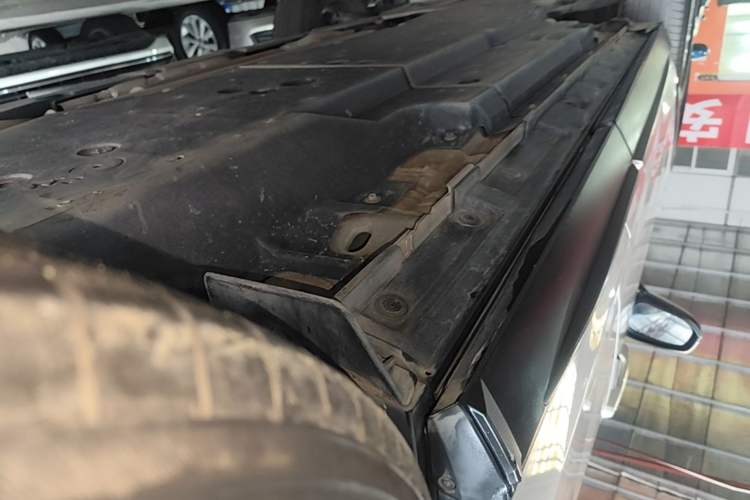 Used Toyota Wildlander 2022 Updated Version 2.0L CVT Two-Wheel Drive Leading Edition Left Side Sill