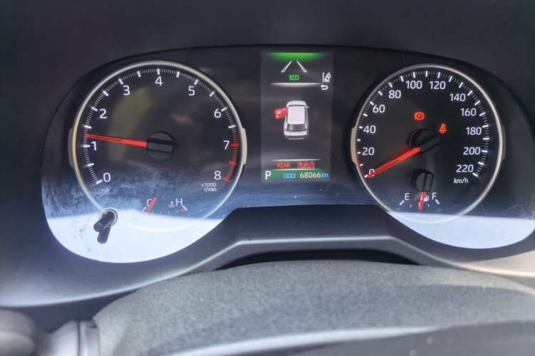 Used Toyota Wildlander 2022 2.0L CVT Two-Wheel Drive Luxury PLUS Edition Odometer Close Up