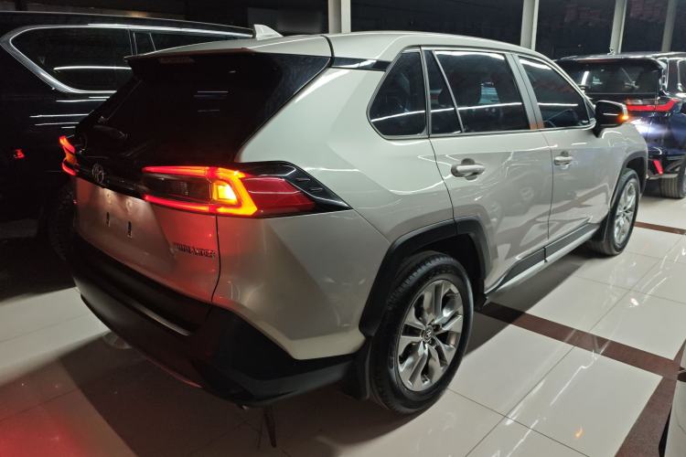 Used Toyota Wildlander 2022 2.0L CVT Two-Wheel Drive Luxury Edition Rear Right 45 Deg