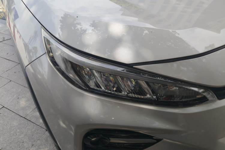 Used Toyota Wildlander 2022 2.0L CVT 4x4 Luxury PLUS Edition Right Front Headlight