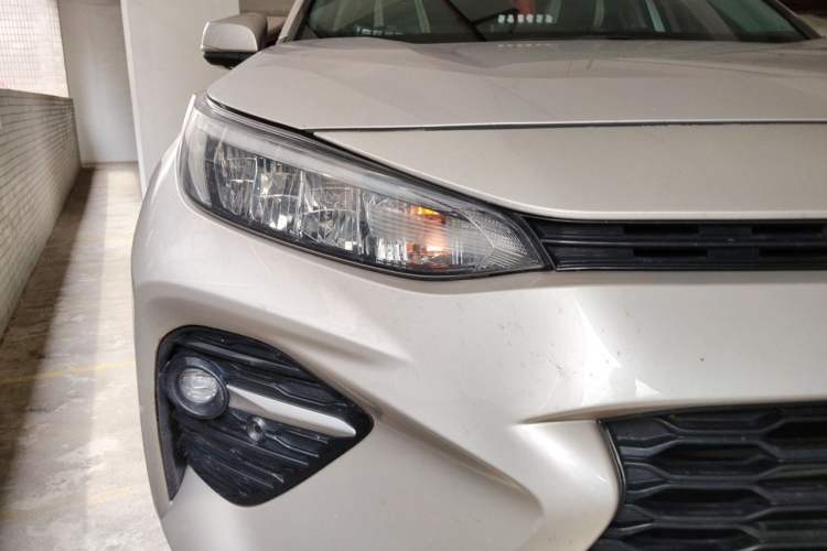 Used Toyota Wildlander 2022 2.0L CVT Two-Wheel Drive Luxury PLUS Edition Right Front Headlight