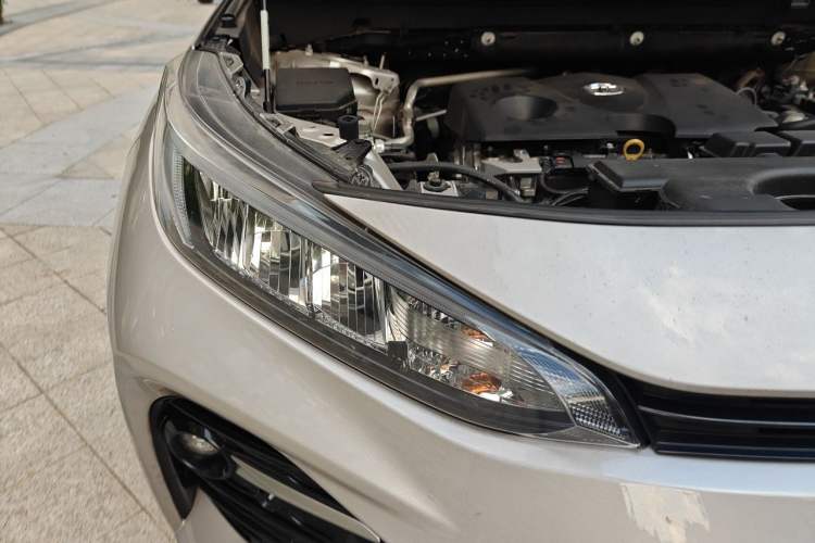 Used Toyota Wildlander 2022 2.0L CVT Two-Wheel Drive Luxury PLUS Edition Right Front Headlight