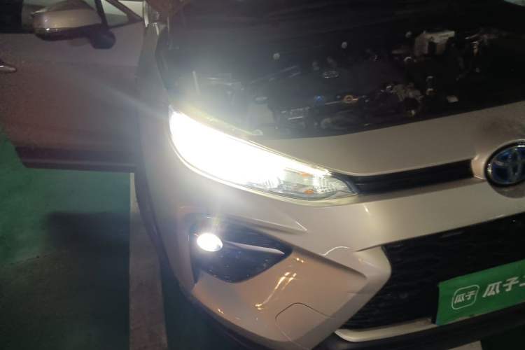 Used Toyota Wildlander 2022 Dual-Engine 2.5L E-CVT Two-Wheel Drive Luxury PLUS Edition Right Front Headlight