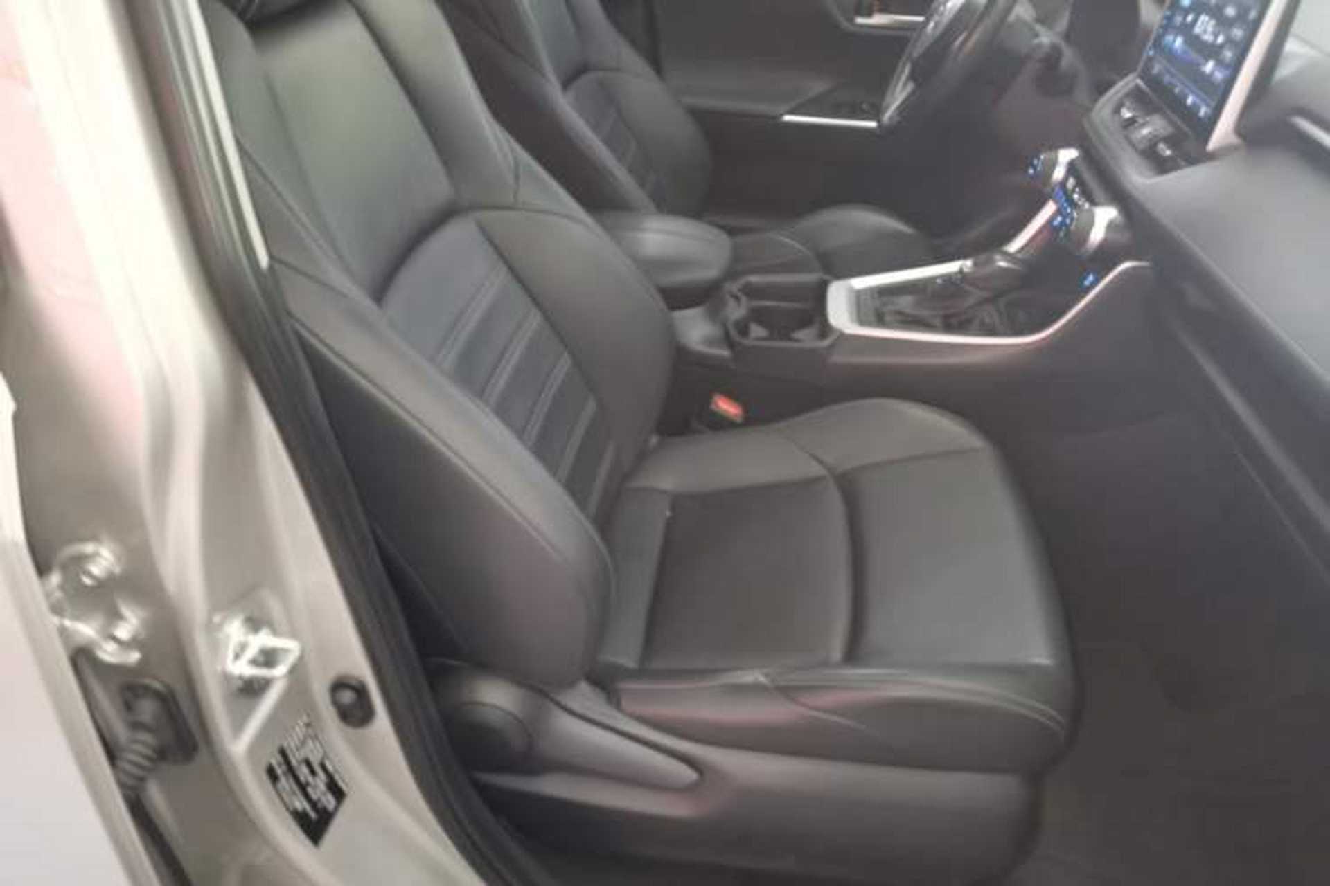 Used Toyota Wildlander 2022 2.0L CVT Two-Wheel Drive Luxury PLUS Edition Right Front Seat