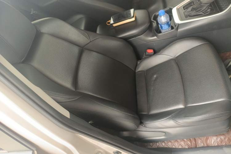 Used Toyota Wildlander 2022 2.0L CVT Two-Wheel Drive Leading Edition Right Front Seat