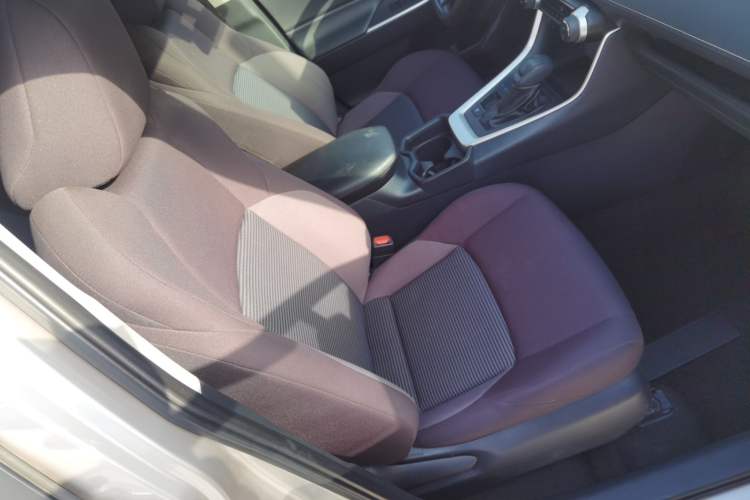 Used Toyota Wildlander 2022 Facelifted Dual-Motor 2.5L E-CVT Two-Wheel Drive Leading Edition Right Front Seat
