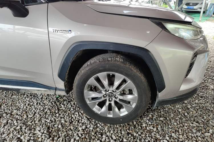 Used Toyota Wildlander 2022 Dual-Engine 2.5L E-CVT Two-Wheel Drive Luxury Edition Right Front Wheel Hub