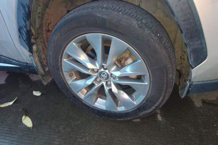 Used Toyota Wildlander 2022 2.0L CVT Two-Wheel Drive Luxury Edition Right Front Wheel Hub