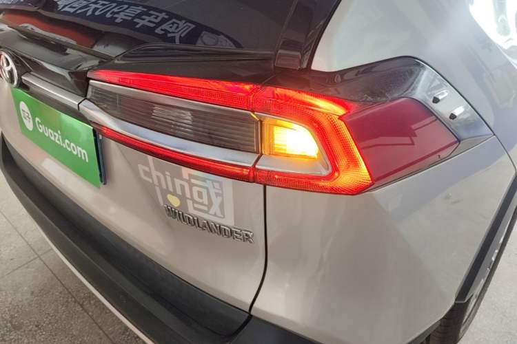 Used Toyota Wildlander 2022 2.0L CVT Two-Wheel Drive Luxury Edition Right Rear Taillight
