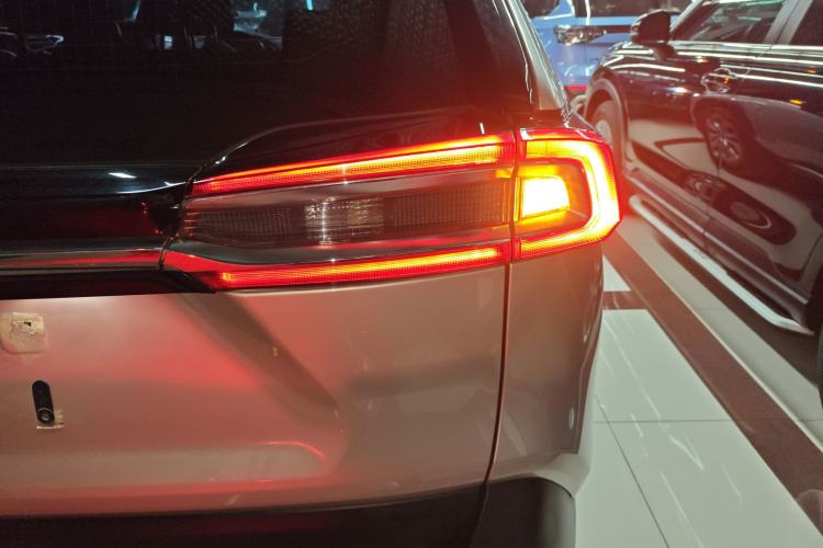 Used Toyota Wildlander 2022 2.0L CVT Two-Wheel Drive Luxury Edition Right Rear Taillight