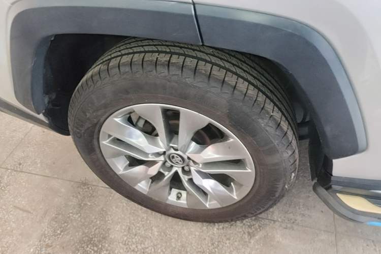 Used Toyota Wildlander 2022 2.0L CVT Two-Wheel Drive Luxury Edition Right Rear Wheel Hub