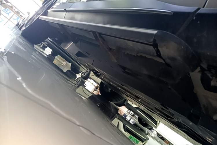 Used Toyota Wildlander 2022 2.0L CVT Two-Wheel Drive Luxury PLUS Edition Right Side Sill