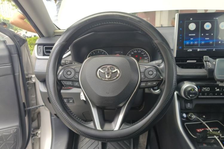 Used Toyota Wildlander 2022 2.0L CVT 4x4 Luxury PLUS Edition Steering Wheel