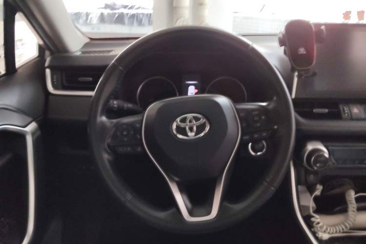 Used Toyota Wildlander 2022 2.0L CVT Two-Wheel Drive Luxury PLUS Edition Steering Wheel