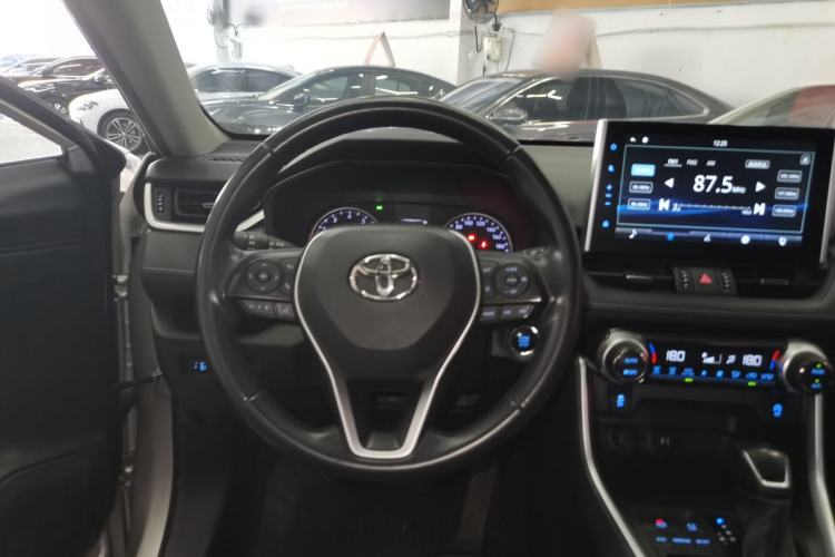 Used Toyota Wildlander 2022 2.0L CVT Two-Wheel Drive Luxury PLUS Edition Steering Wheel
