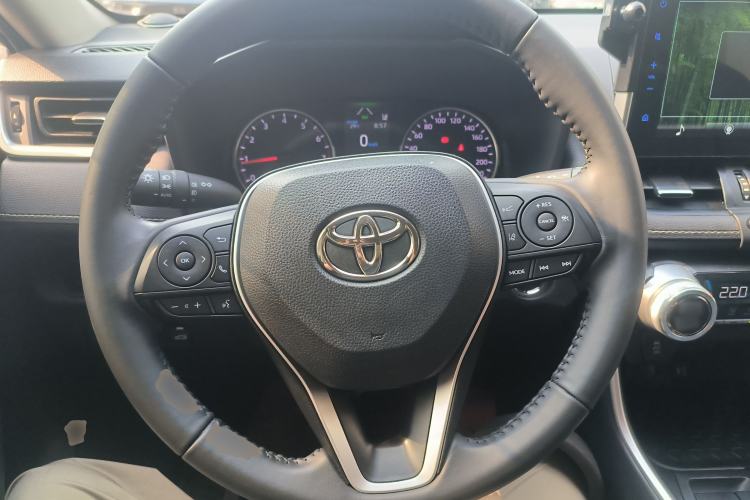 Used Toyota Wildlander 2022 2.0L CVT Two-Wheel Drive Luxury PLUS Edition Steering Wheel