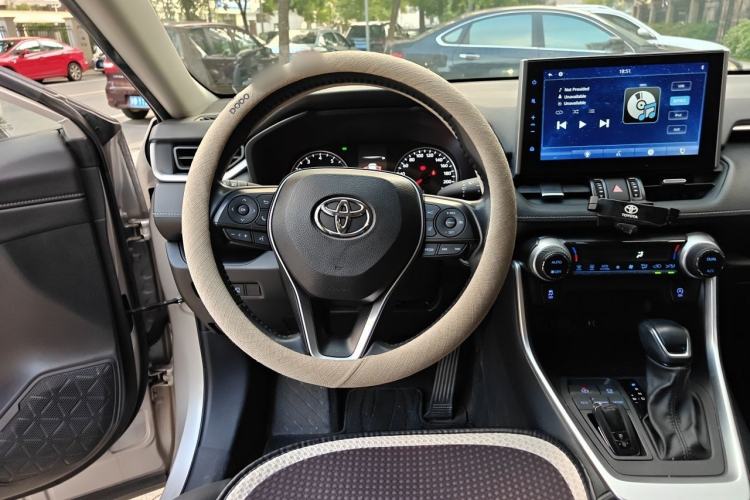 Used Toyota Wildlander 2022 2.0L CVT Two-Wheel Drive Luxury PLUS Edition Steering Wheel