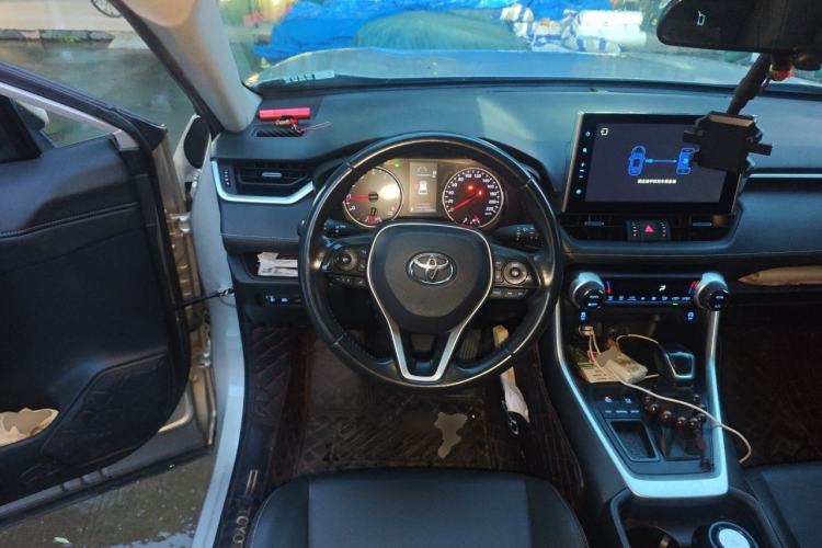 Used Toyota Wildlander 2022 2.0L CVT Two-Wheel Drive Luxury Edition Steering Wheel