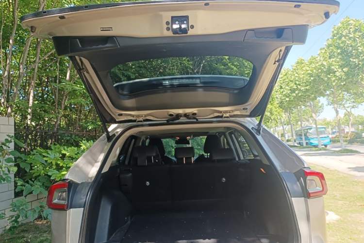 Used Toyota Wildlander 2022 Dual-Engine 2.5L E-CVT Two-Wheel Drive Luxury PLUS Edition Trunk