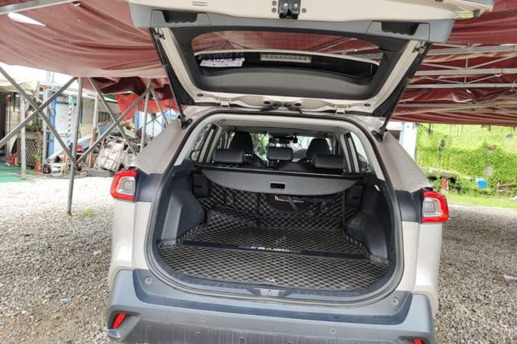 Used Toyota Wildlander 2022 Dual-Engine 2.5L E-CVT Two-Wheel Drive Luxury Edition Trunk