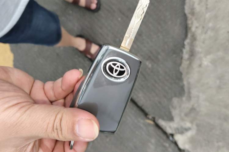 Used Toyota Wildlander 2022 Updated Version 2.0L CVT Two-Wheel Drive Leading Edition Vehicle Key