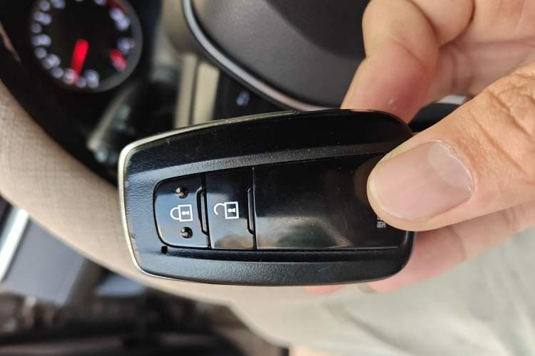 Used Toyota Wildlander 2022 2.0L CVT Two-Wheel Drive Luxury PLUS Edition Vehicle Key