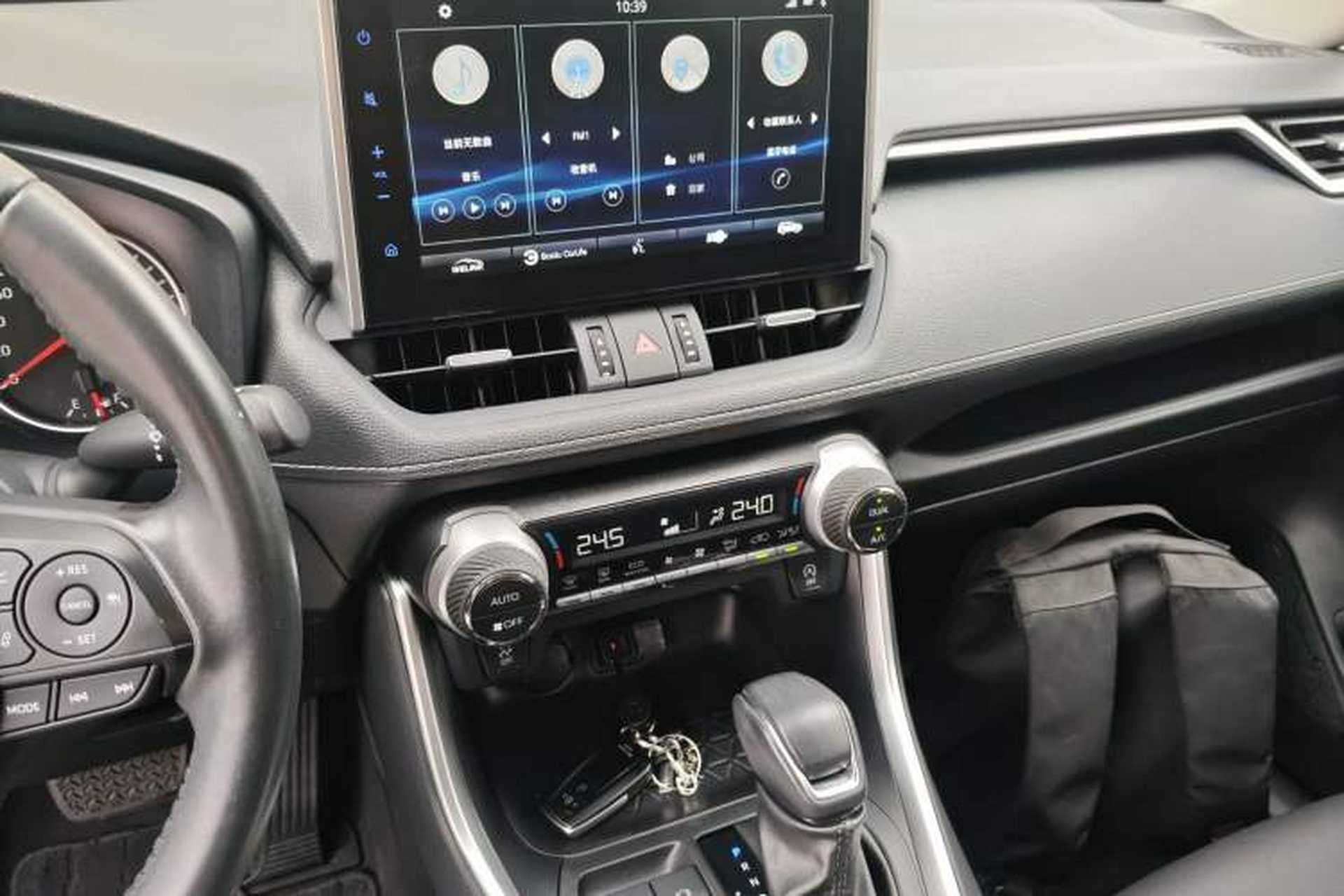 Used Toyota Wildlander 2022 2.0L CVT Two-Wheel Drive Luxury PLUS Edition Audio And AC Panel