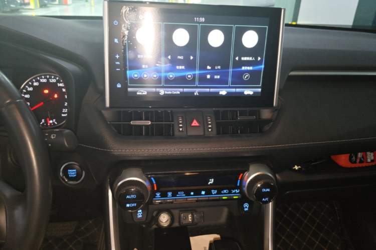 Used Toyota Wildlander 2022 2.0L CVT Two-Wheel Drive Luxury Edition Audio And AC Panel