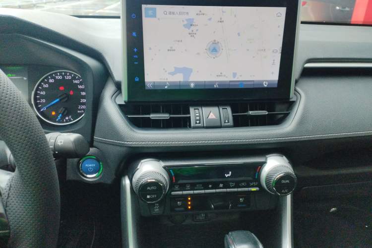 Used Toyota Wildlander 2022 Dual-Engine 2.5L E-CVT Two-Wheel Drive Prestige Edition Audio And AC Panel