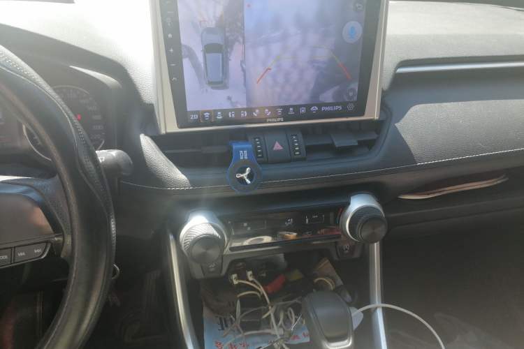 Used Toyota Wildlander 2022 2.0L CVT Two-Wheel Drive Leading Edition Audio And AC Panel