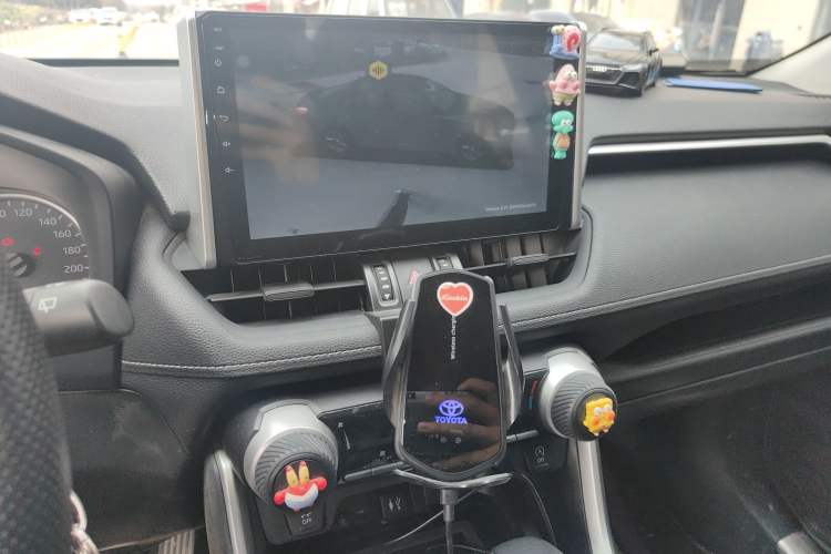 Used Toyota Wildlander 2022 2.0L CVT Two-Wheel Drive Leading Edition Audio And AC Panel