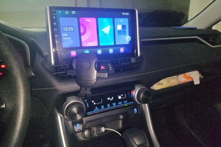 Used Toyota Wildlander 2022 2.0L CVT Two-Wheel Drive Leading Edition Audio And AC Panel