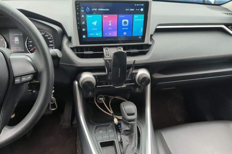Used Toyota Wildlander 2022 2.0L CVT Two-Wheel Drive Leading Edition Audio And AC Panel