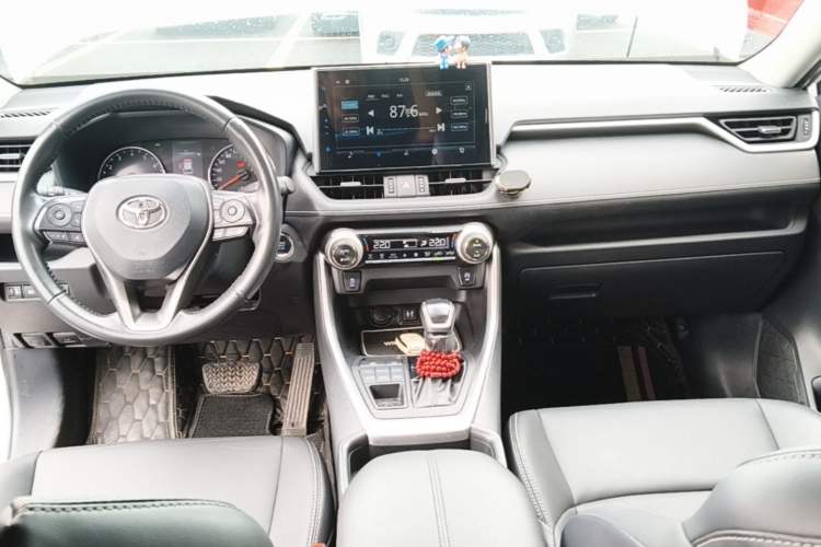 Used Toyota Wildlander 2022 2.0L CVT Four-Wheel Drive Luxury Edition Center Console
