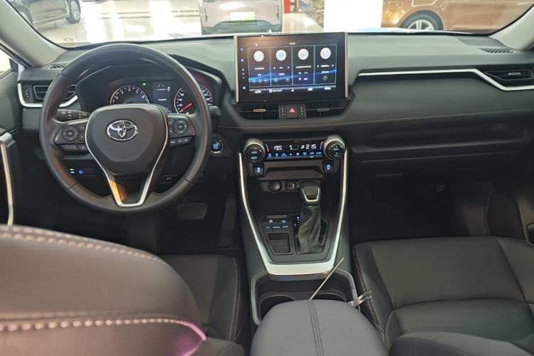 Used Toyota Wildlander 2022 2.0L CVT Two-Wheel Drive Luxury PLUS Edition Center Console