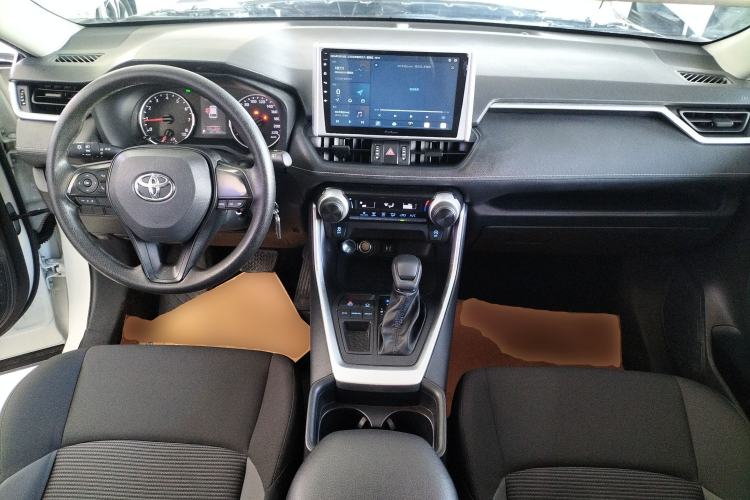 Used Toyota Wildlander 2022 Updated Version 2.0L CVT Two-Wheel Drive Leading Edition Center Console