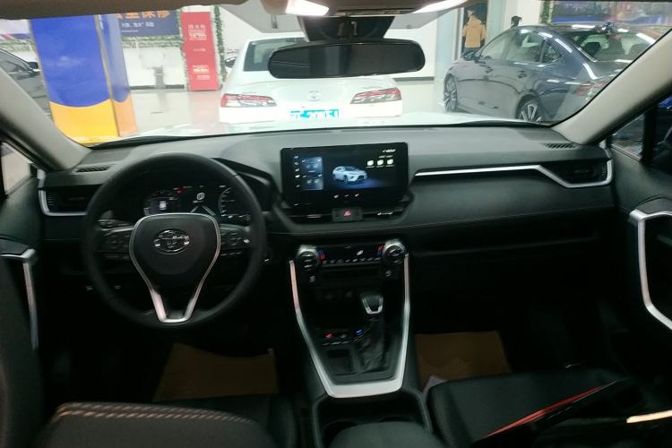Used Toyota Wildlander 2022 2.0L CVT Two-Wheel Drive Luxury PLUS Edition Center Console