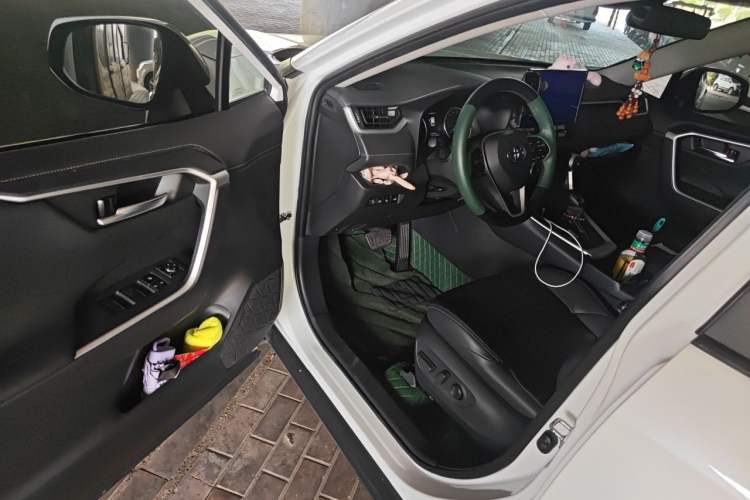 Used Toyota Wildlander 2022 Dual-Engine 2.5L E-CVT Two-Wheel Drive Luxury PLUS Edition Driver Seat