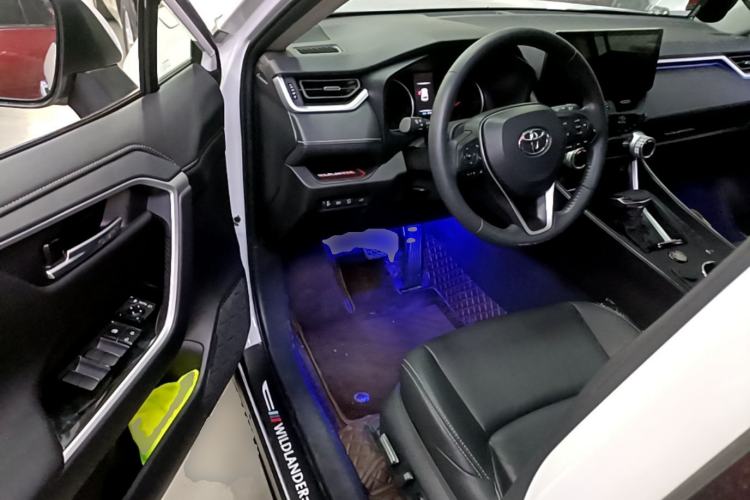 Used Toyota Wildlander 2022 2.0L CVT Two-Wheel Drive Luxury PLUS Edition Driver Seat