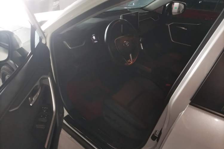 Used Toyota Wildlander 2022 2.0L CVT Two-Wheel Drive Luxury PLUS Edition Driver Seat