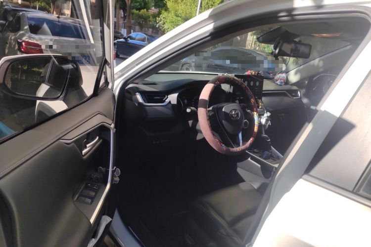 Used Toyota Wildlander 2022 Dual-Engine 2.5L E-CVT Two-Wheel Drive Prestige Edition Driver Seat