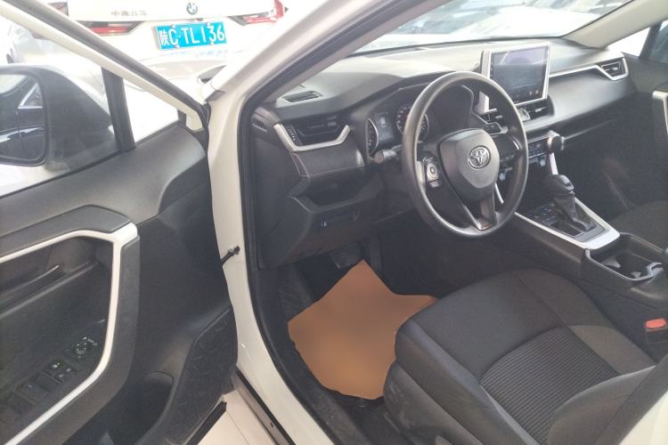 Used Toyota Wildlander 2022 Updated Version 2.0L CVT Two-Wheel Drive Leading Edition Driver Seat