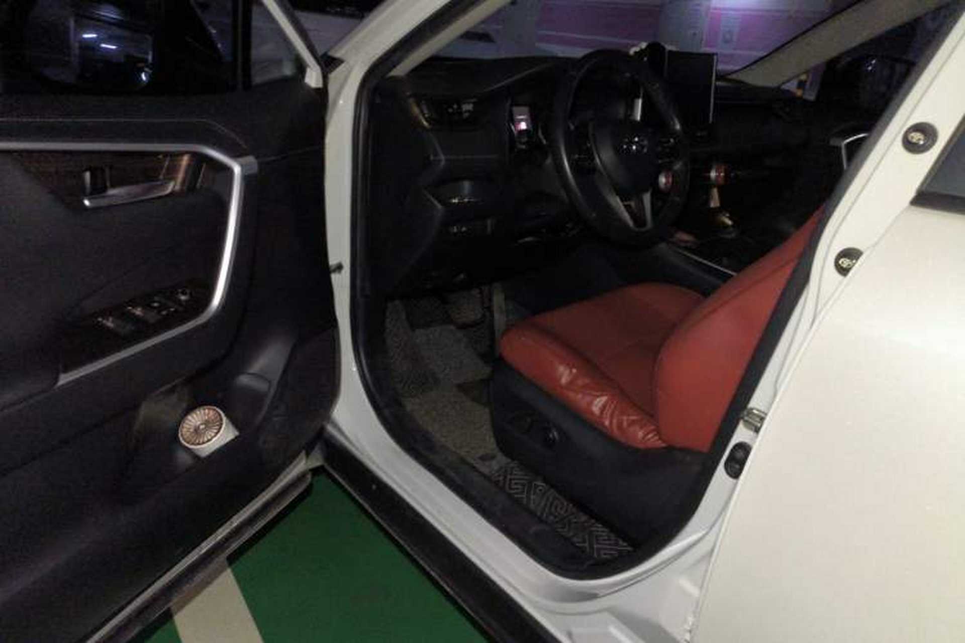 Used Toyota Wildlander 2022 2.0L CVT Two-Wheel Drive Luxury Edition Driver Seat